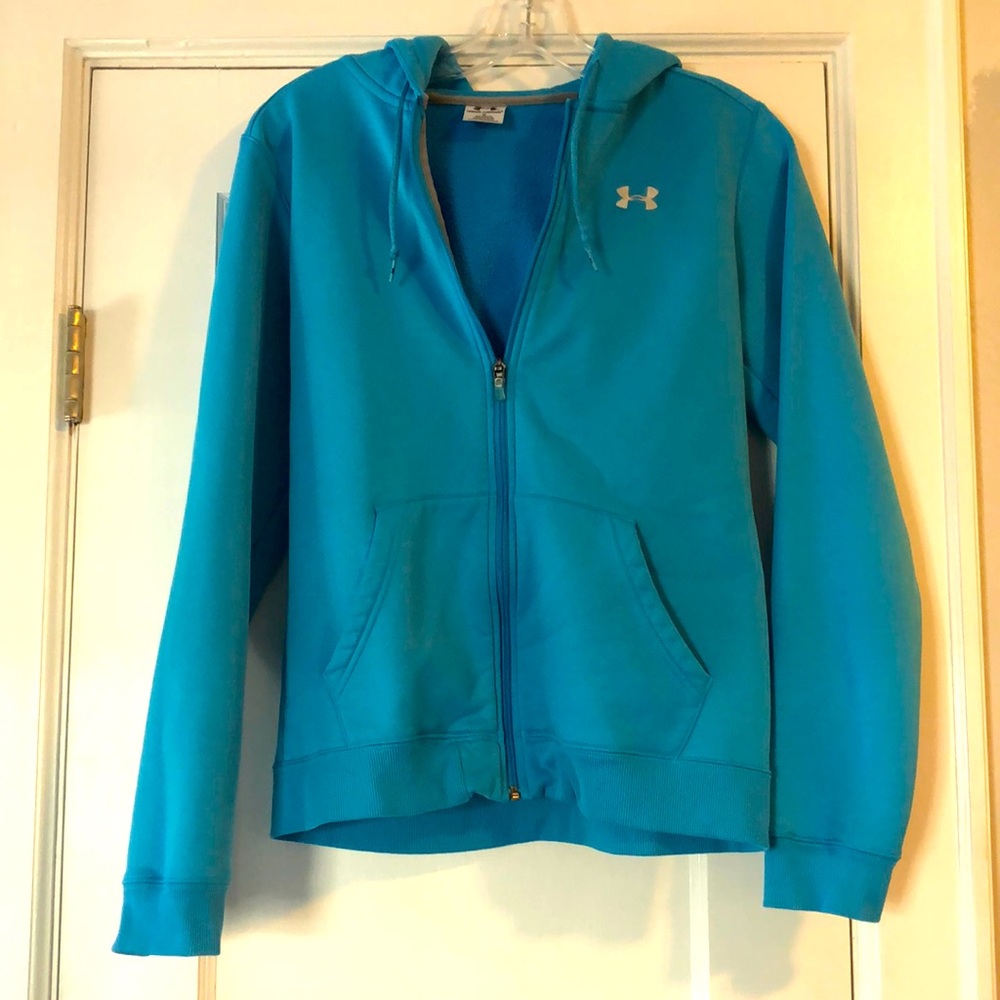 Barely worn under armour zip up jacket fleece lined. Medium. No holes or stains.